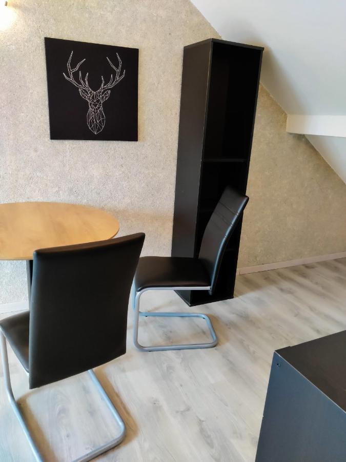 Holiday Home In Quiet Beautiful Area With Two Separate, Modern, Furnished Apartments Deutsch-Wagram Luaran gambar